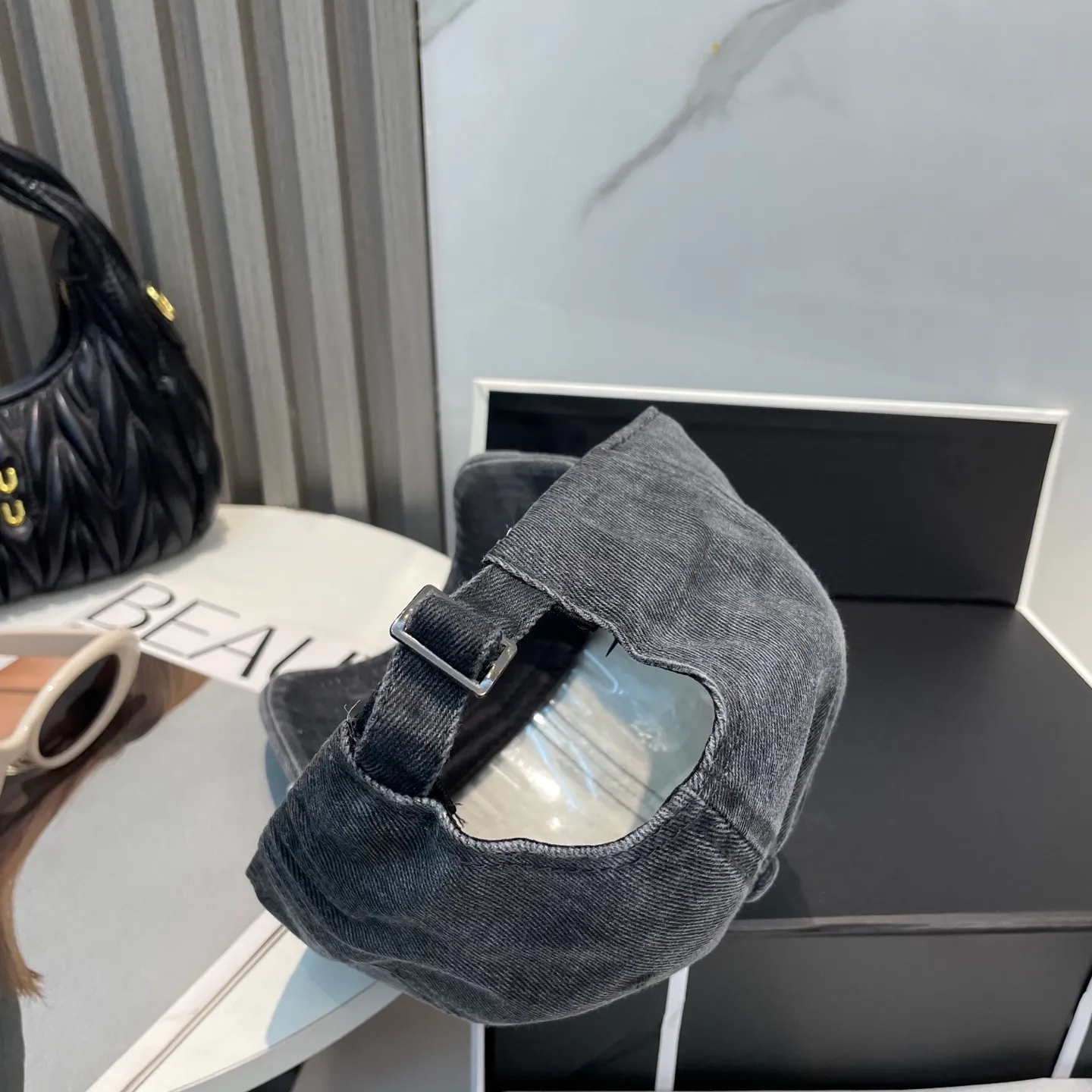 P76 Crow Heart 🆕🆕25 new baseball cap, stylish and classic cross logo, casual with a cool feeling, unisex style, same style for men and women! Very easy to match! Head circumference: 56-58cm is available